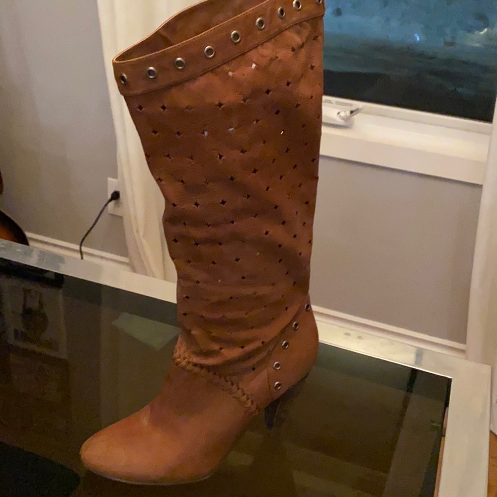 Guess brown perforated suede boots